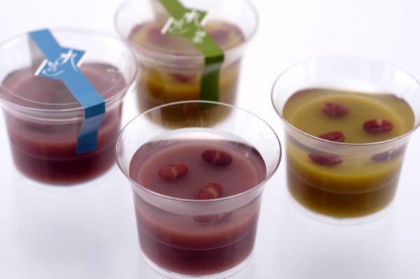 水ようかん（6月始め~9月始めの季節限定商品）こし餡と抹茶餡の2種類あります豊かな新野の自然の中で作られます価格　消費期限　要冷蔵　3日