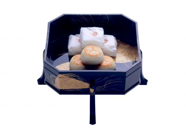 栗まん十「情けは親の如し」信濃の厚い人情が京の旅人の心に沁みて伝えられた秘伝の味価格　 　　 125円（税込）6個入り　　 858円（税込）10個入り　1、358円（税込）15個入り　2、037円（税込）20個入り　2、716円（税込）消費期限　　1週間