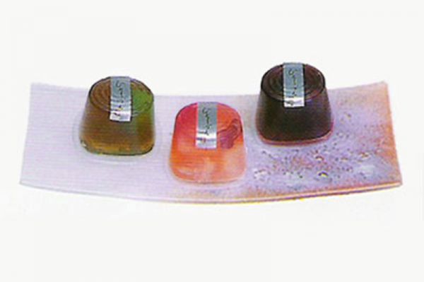 ひとしずく和風ゼリー（夏季限定商品）価格　 6個入　1、450円（税込）価格　 8個入　1、850円（税込）価格　10個入　2、250円（税込）価格　12個入　2、650円（税込）価格　15個入　3、250円（税込）消費期限　要冷蔵　2ヶ月