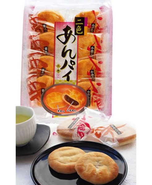 【二色あんパイ】小倉あんをパイ生地で包んだまろやかなしっとり小倉あんパイと栗粒入りの栗あんをパイ生地で包んだまろやかなしっとりマロンあんパイを詰め合わせました。※合成着色料、合成保存料は使用しておりません。※製品の仕様は予告なく変更になる場合がございます。ご了承下さい。【商品内容】小倉あんパイ×4個、マロンあんパイ×4個【原材料名】【小倉あんパイ】小麦粉、マーガリン、砂糖、小豆、還元水飴、鶏卵、食塩、植物油脂、寒天、みりん、ソルビトール、乳化剤、香料、カロチノイド色素、(原材料の一部に乳成分、大豆を含む)【栗あんパイ】小麦粉、マーガリン、生あん、砂糖、還元水飴、鶏卵、栗、食物繊維、食塩、植物油脂、みりん、ソルビトール、乳化剤、香料、カロチノイド色素、(原材料の一部に乳成分、大豆を含む)【アレルギー】アレルギー表示特定原材料：卵、乳、小麦